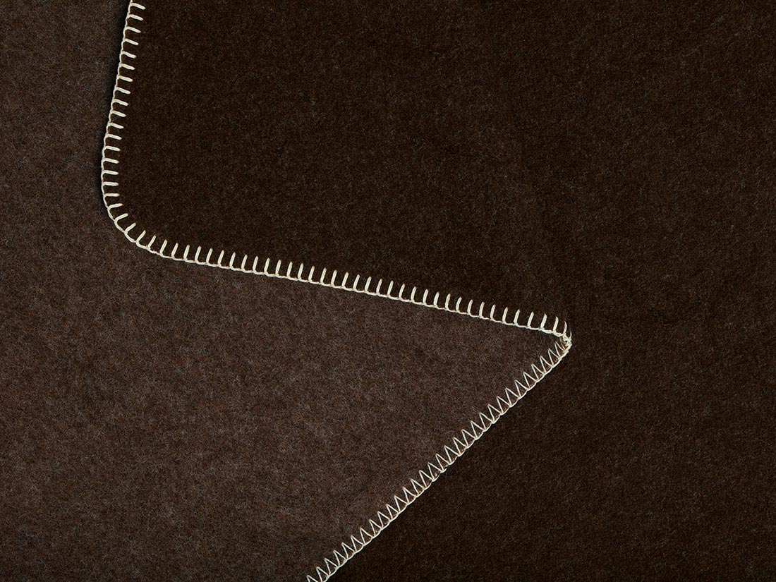 blanket-merino-wool-dark-brown-brown-1-detail
