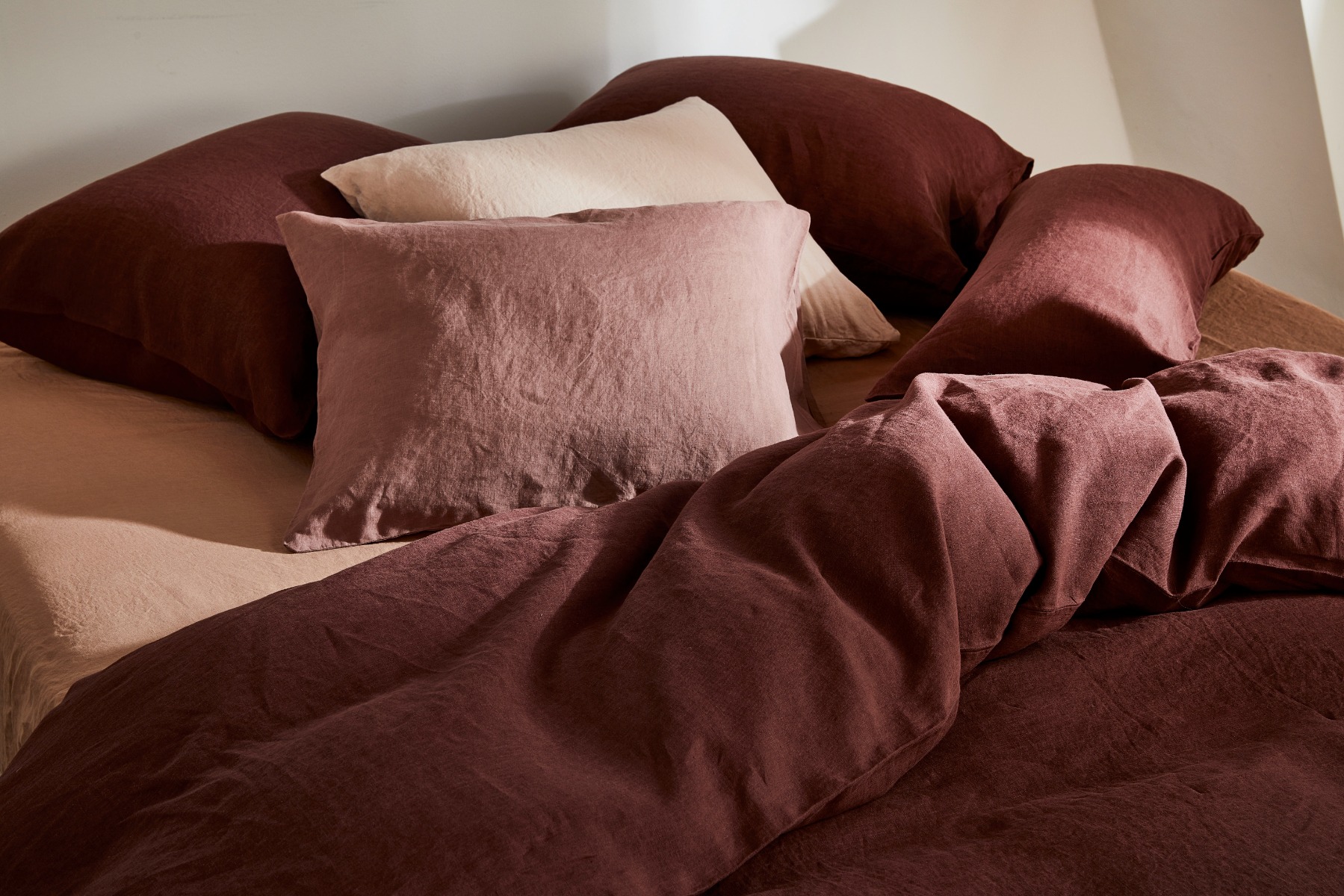 close-mood-duvet-cover-set-linen-washed-rosewood